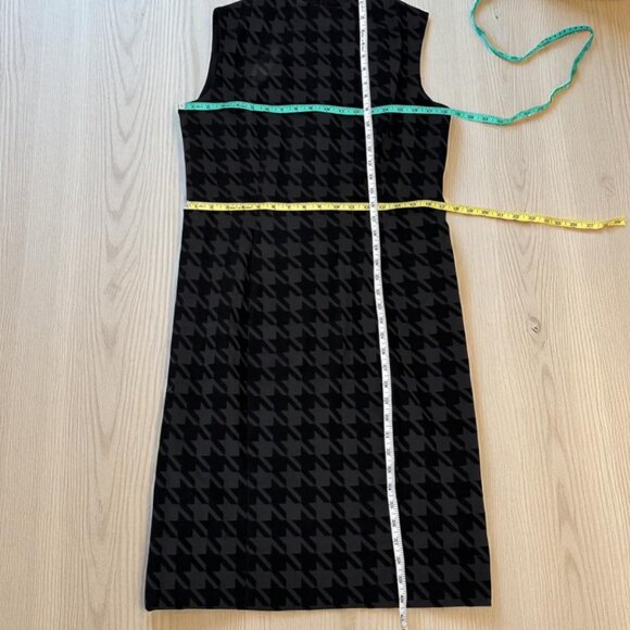 EUC Ann Taylor Houndstooth Jacquard Mock Neck Sheath Dress | Black | 12 Petite - Picture 9 of 9